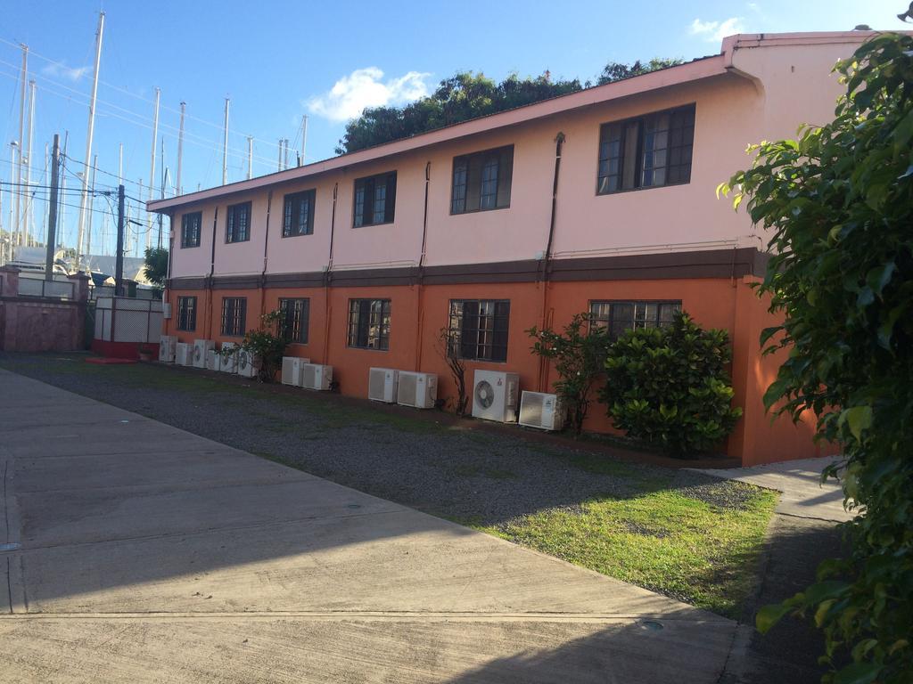 Cool Premier Apts. - Airport/Sgu Blow Hole Exterior foto